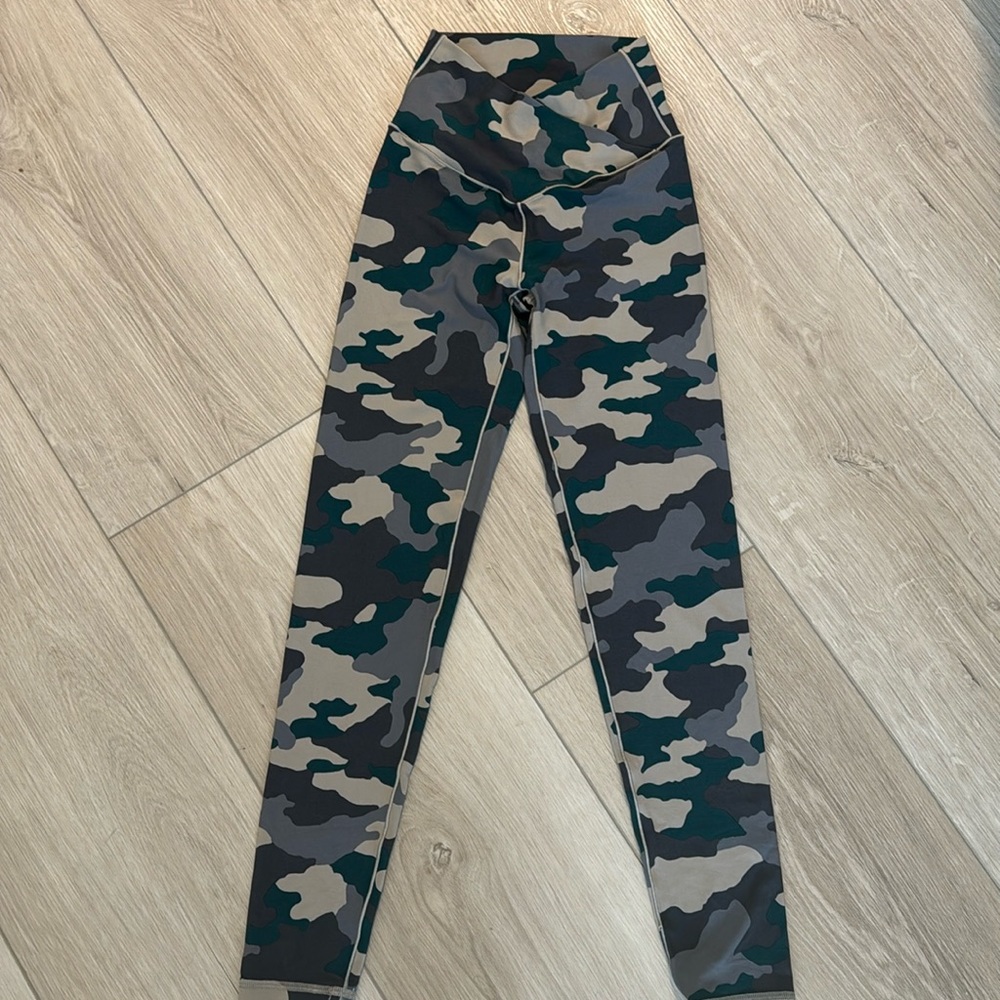 Aerie women’s offline camo print leggings 7/8 length hi rise size small